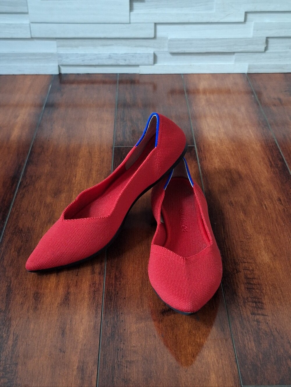 Rothy’s The Point II Red Knit Pointed Toe Flats Women’s Size 9